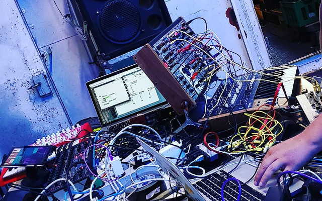 Sound experiments on Illutron